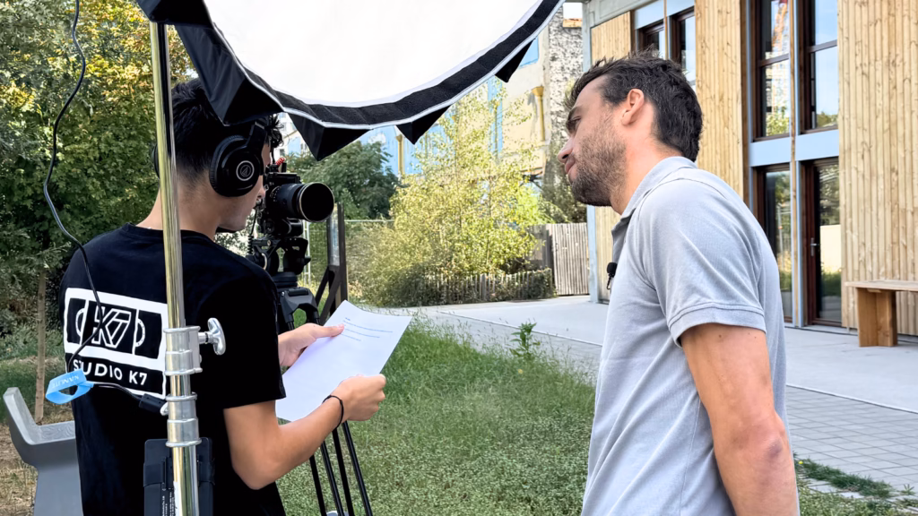 Brief d'un intervenant avant son interview, une étape clé pour préparer un tournage vidéo