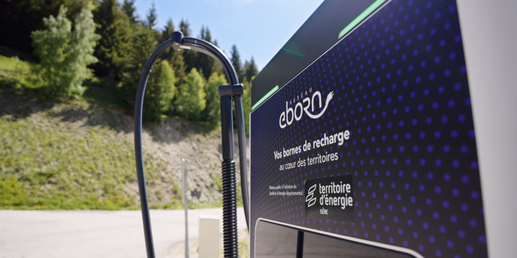 Borne de recharge du Réseau eborn